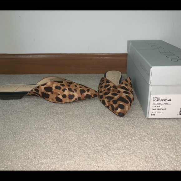 Cute chic flats/slip ons, SOLD OUT & never worn - Picture 5 of 7